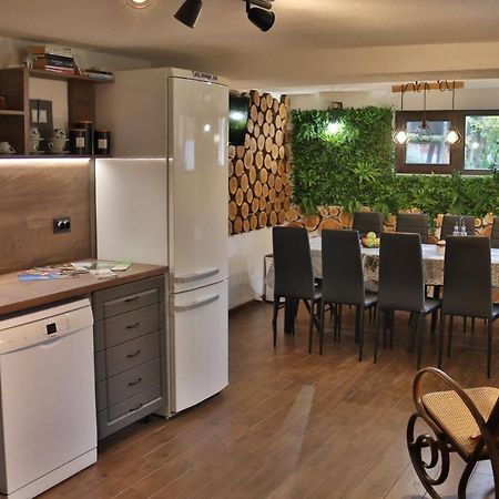 Bella Family Guest House 사파레바바냐 외부 사진