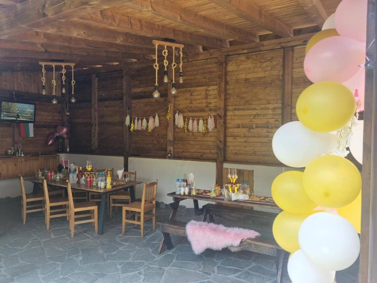 Bella Family Guest House 사파레바바냐 외부 사진